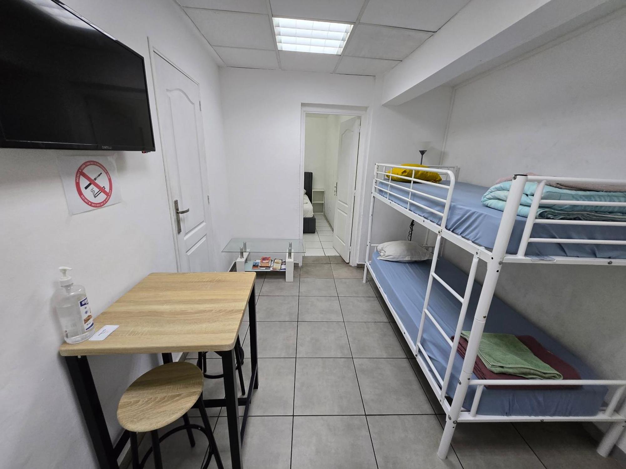 Azur Hotel Saint-Denis Chambre photo